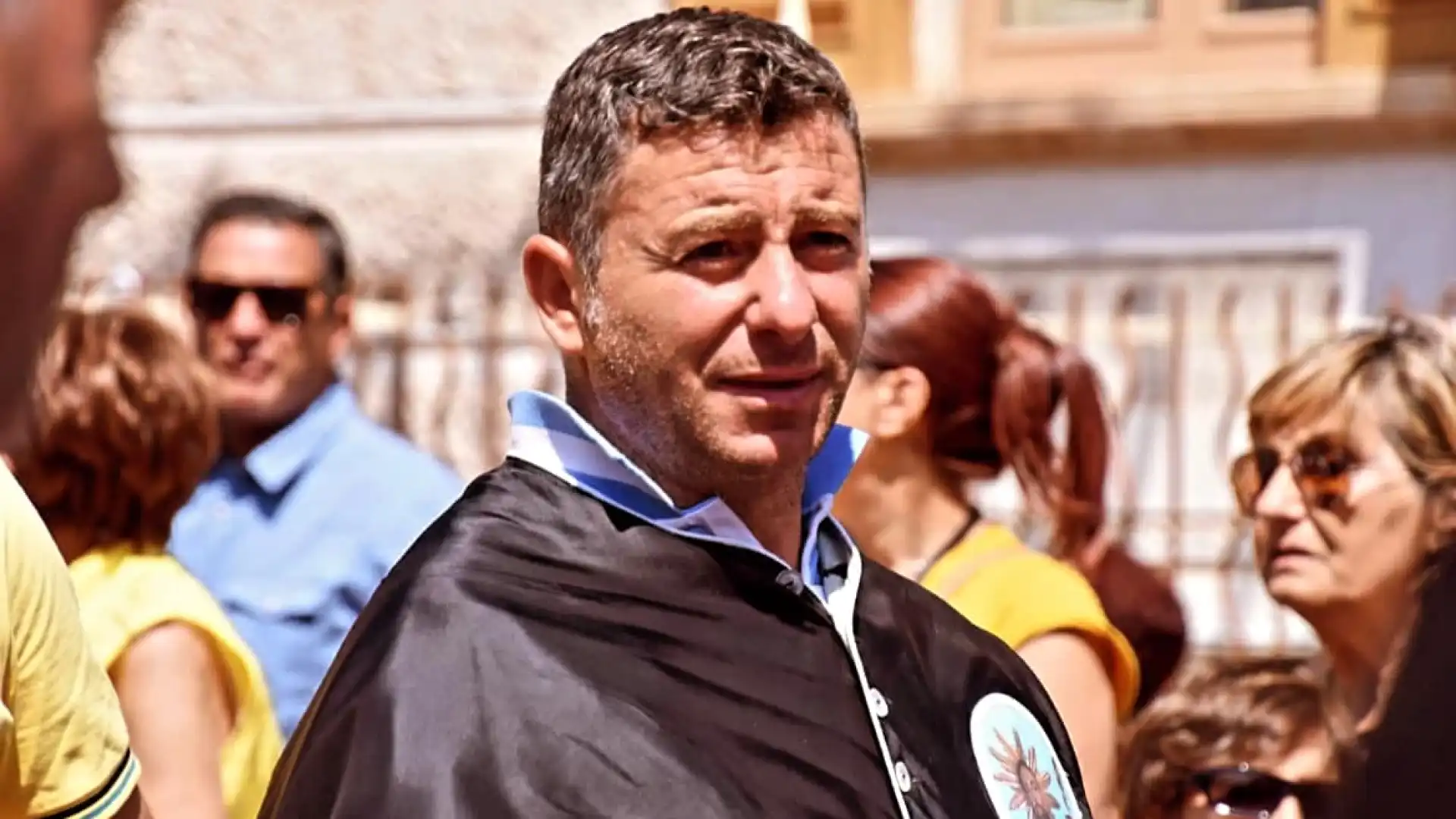Fornelli: dolore e cordoglio collettivo per l’improvvisa scomparsa di Riccardo Petrarca a soli 50 anni. Proclamato lutto cittadino per la giornata di sabato 22 giugno.
